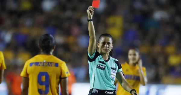 Anuncian sanciones a jugadoras de Tigres y Rayadas tras polémicas en la semifinal