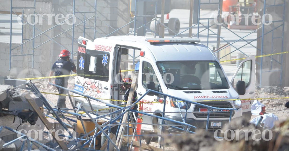 Colapso de barda en Parque Industrial Colinas de León deja dos muertos y siete heridos