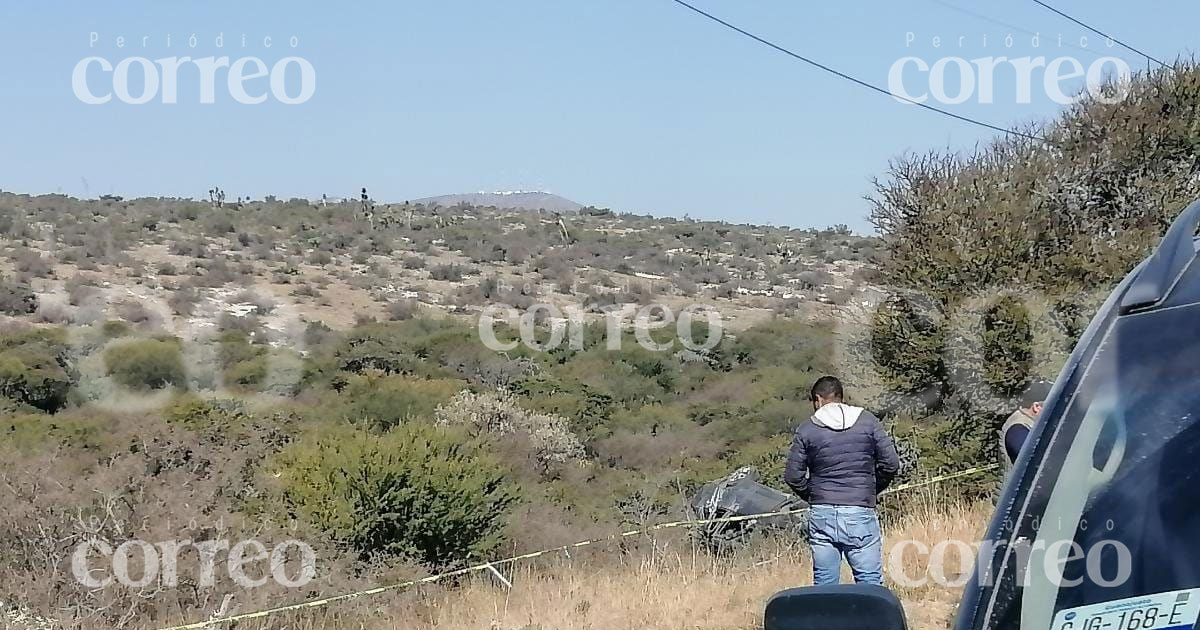 Aparatosa volcadura en la Mineral de Pozos-San José Iturbide deja un muerto y tres heridos