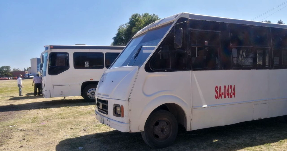 Camiones suburbanos de Salamanca operan pese a que negocio ya no es redituable