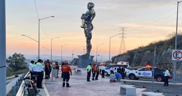 Policía de Irapuato evita intento de suicidio en el Cuarto Cinturón Vial