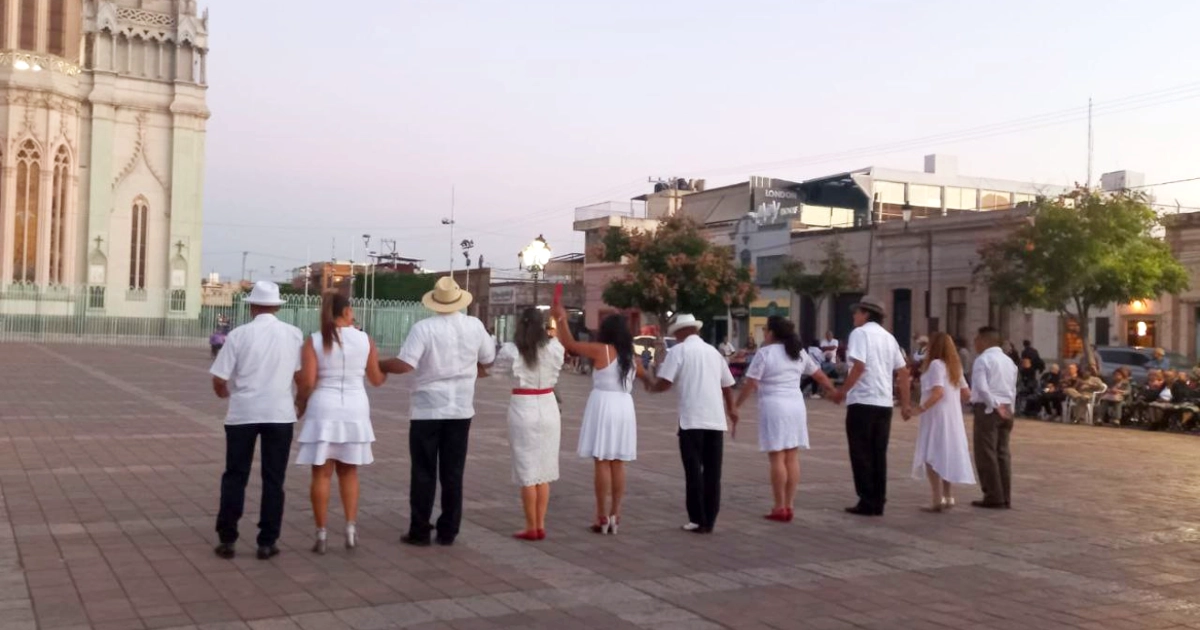 Dedican homenaje a ‘El Tacho’, danzonero de León que murió atropellado