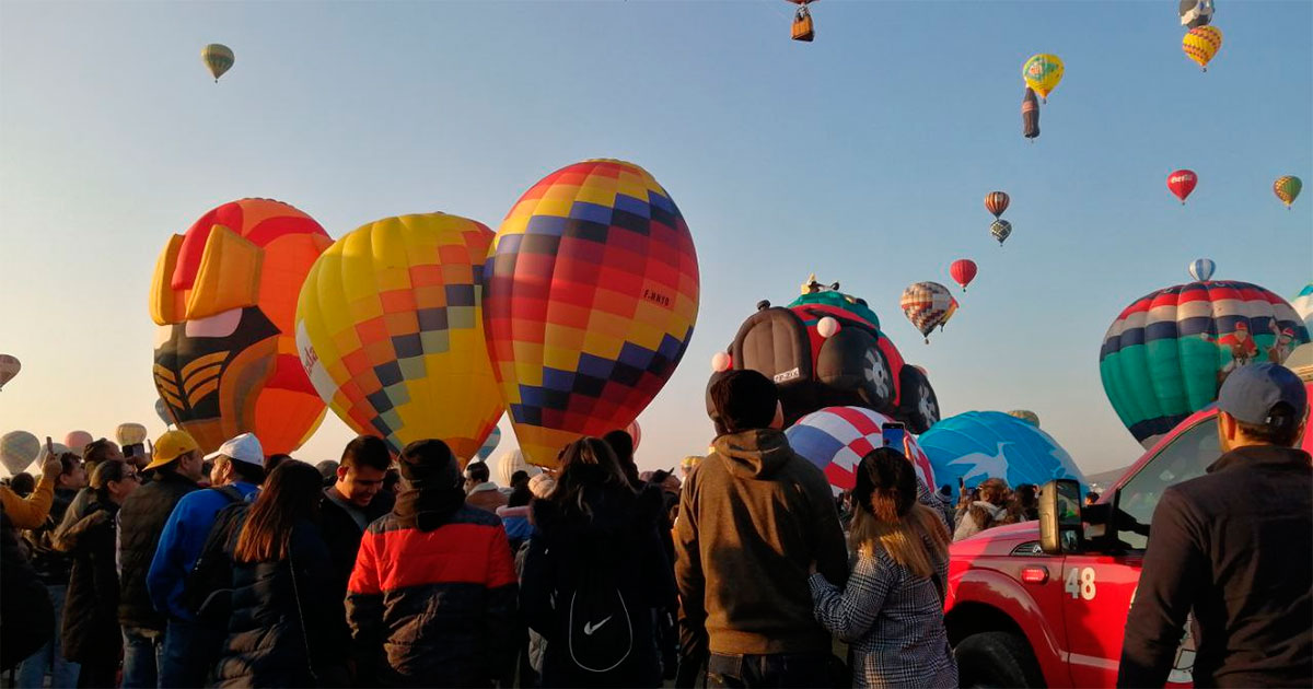 Arranca FIG en León con espectáculo de colores en el aire en el Metropolitano