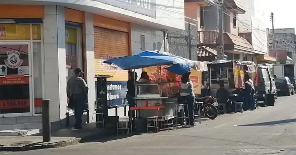 Pese a violencia, taqueros de Salamanca salen a trabajar; exigen justicia para sus compañeros