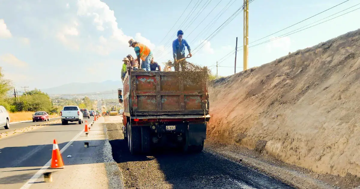 Inauguran obras en San Miguel de Allende: uno de vialidad y otro para jóvenes 