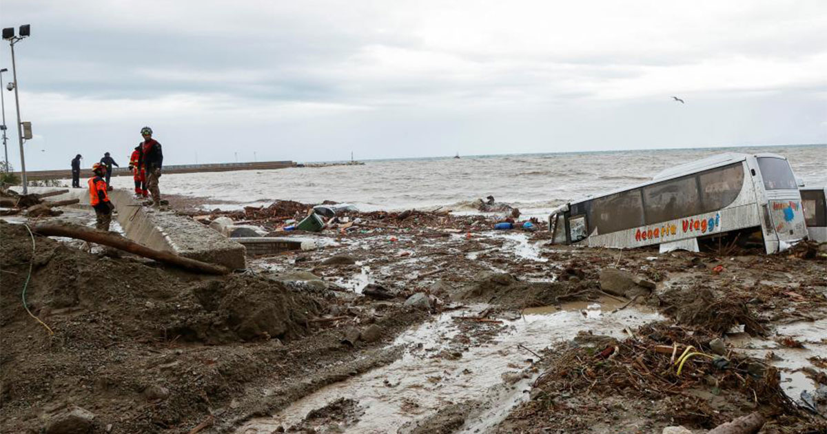 Deslizamiento de tierra en Italia deja un muerto y una decena de desaparecidos