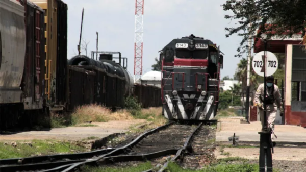 Autorizan más de 25 mdp para instalación de plumas en cruce de tren del Río Silao