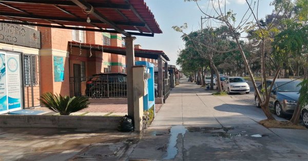 Quitan vehículo a familia en Arboledas de Ciudad Bajío; captan todo en video