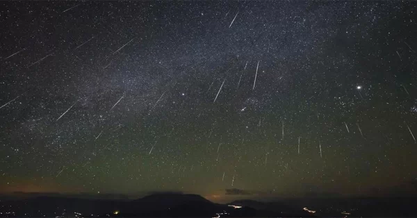 Cuándo y dónde ver las 5 lluvias de estrellas del mes de diciembre en México