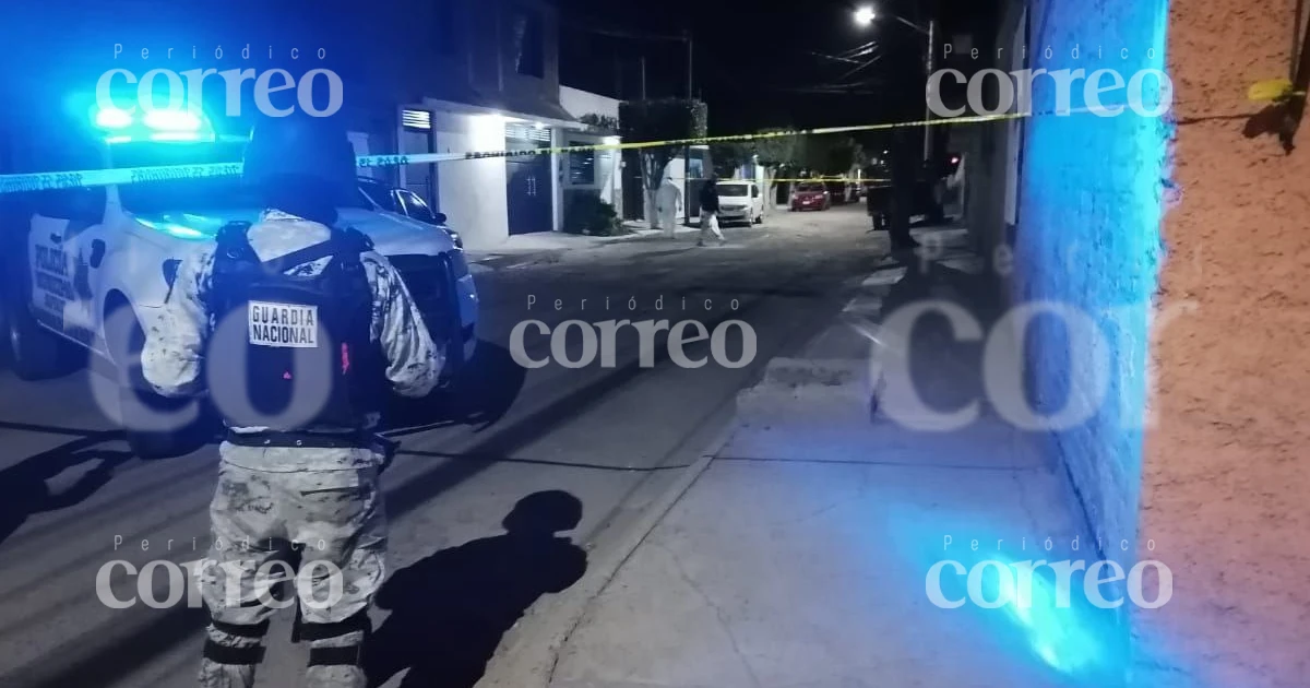 Balean una casa en la colonia Fonhapo de Irapuato