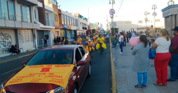 Asociaciones civiles salmantinas realizan caravana por el Día de los Voluntarios