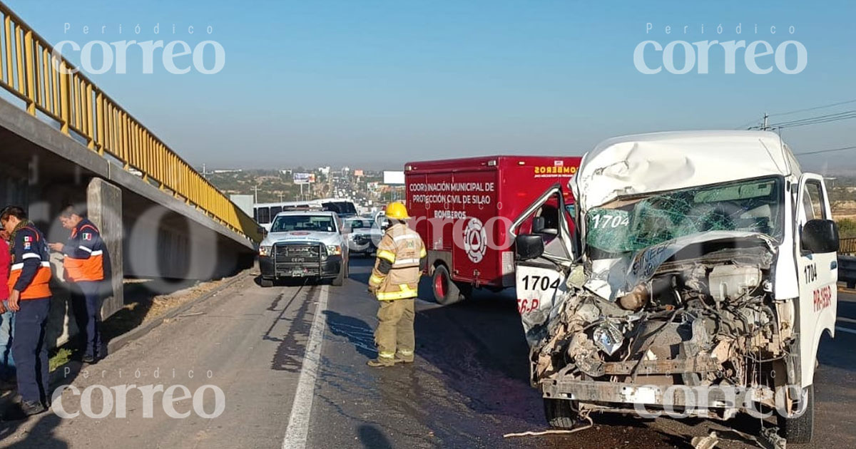 Choque de transporte de personal en la carretera Silao-Irapuato deja dos heridos