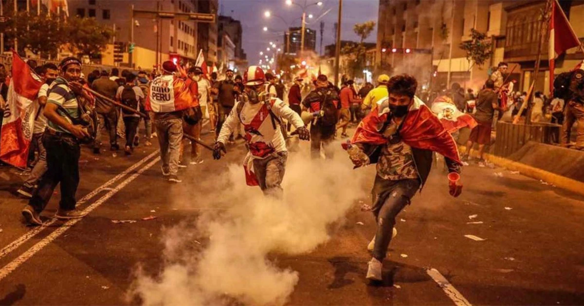 Protestas en Perú ya suman siete muertos, entre ellos un menor de edad