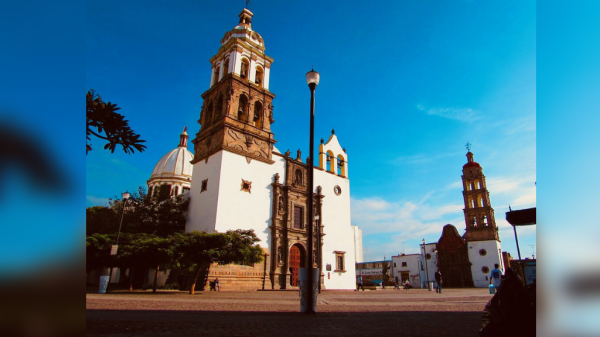 Obispo de Irapuato pide restauración urgente y profunda para Catedral