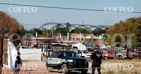 Encuentran a un hombre muerto en libramiento Celaya-Valle de Santiago