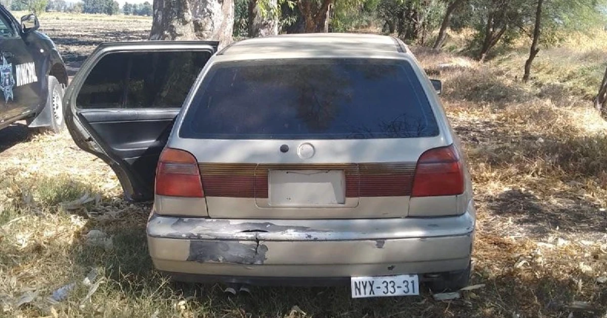 Encuentran cadáver en un coche abandonado en Valle de Santiago