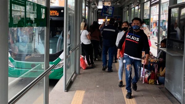 León: usuarios del transporte público exigen mejorar el servicio antes de subir el pasaje