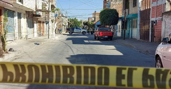 Atacan a balazos a joven mientras caminaba en la San Felipe de Jesús de León