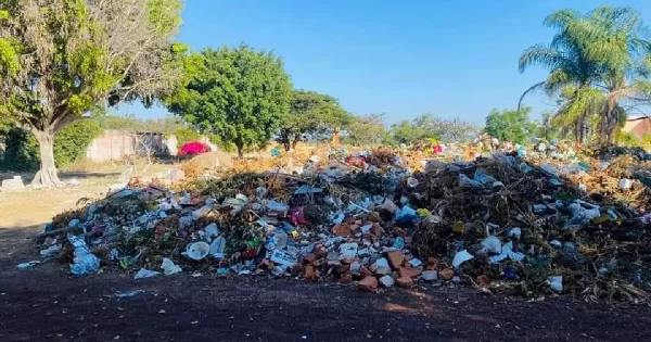 Restos humanos al aire libre y basura evidencian abandono del cementerio de Cuerámaro