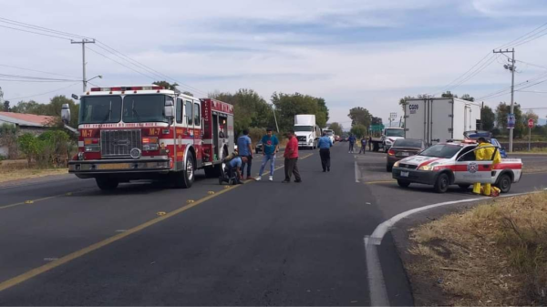 Fuga de amoniaco provoca el cierre y desalojo de vecinos en la Salvatierra-Yuriria