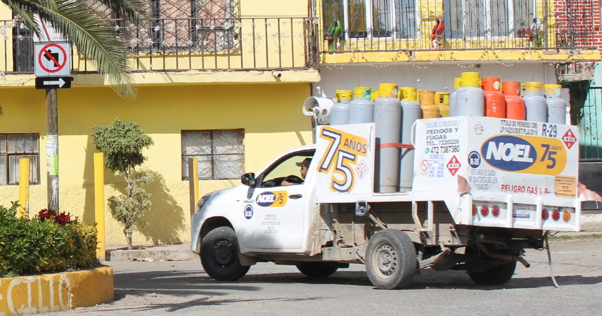 Silao: no se acostumbran al cambio de sentido de la calle principal del Coecillo