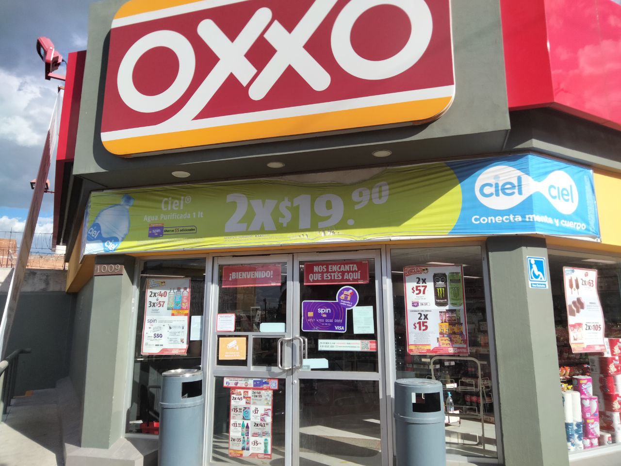 Reabren puertas Oxxo Las Joyas de Castilla en León, tras atentados de hace 3 meses