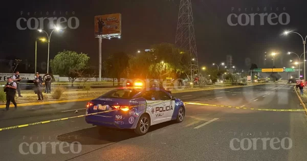 Hombre fallece atropellado cuando intentaba cruzar el Libramiento Morelos en León