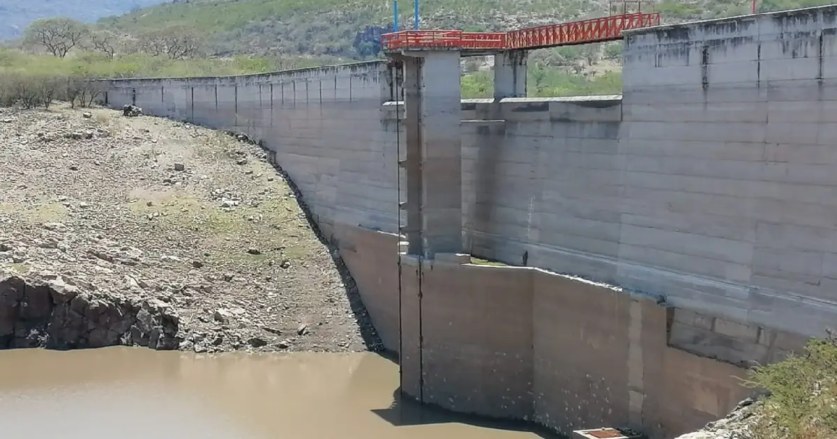 Buscan hacer rendir el agua de presa El Cubo en Tarimoro