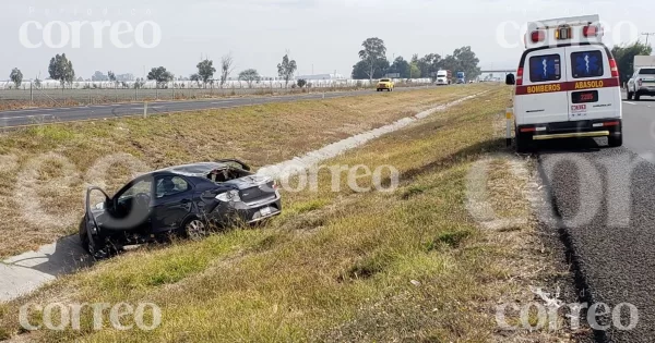 Volcadura de auto en Abasolo deja un lesionado