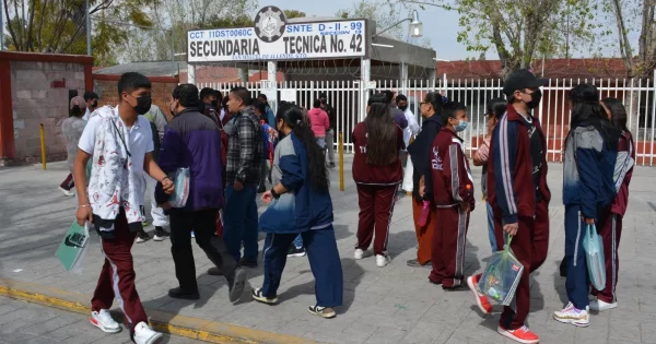 Tras suspensión por amenaza de balacera, regresan a clases en secundaria de SMA  