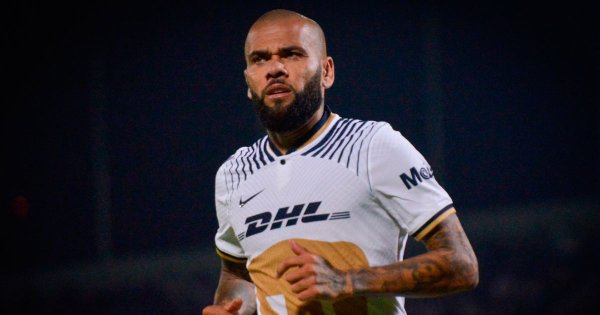 Detienen a Dani Alves en Barcelona por denuncia de agresión; Liga MX espera resultado