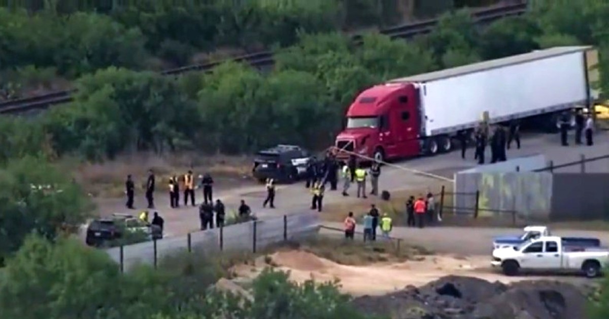 Detienen a 6 posibles culpables de la muerte de migrantes en tráiler de Texas