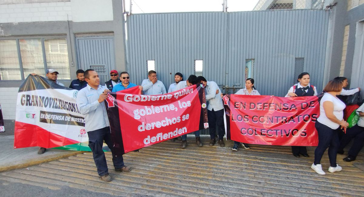 Sindicatos de Salamanca reclaman derechos laborales desde instalaciones de Telmex