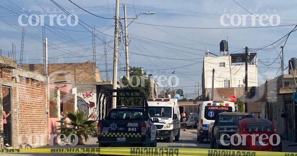 Balean a dos hombres afuera de un taller de hojalatería en La Ermita de León 