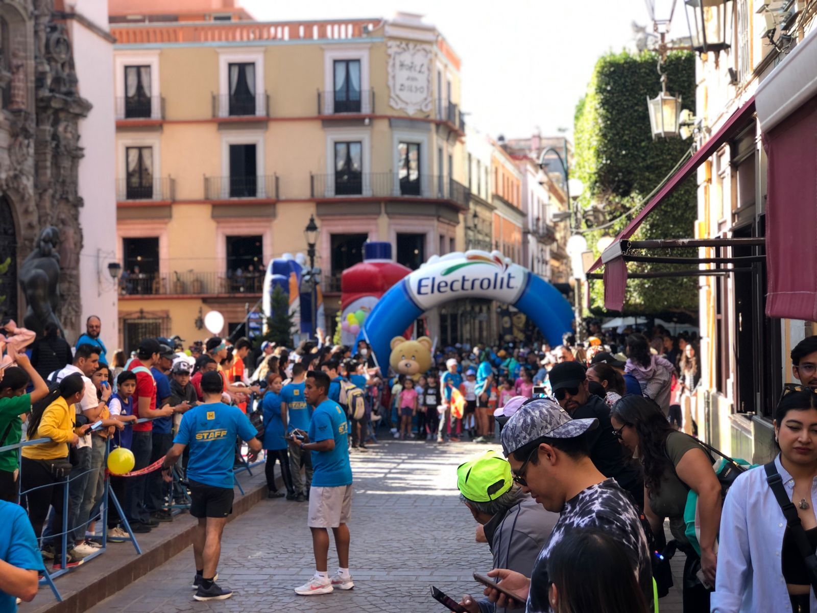 Carrera Buff en Guanajuato 'inunda' las calles de la capital 