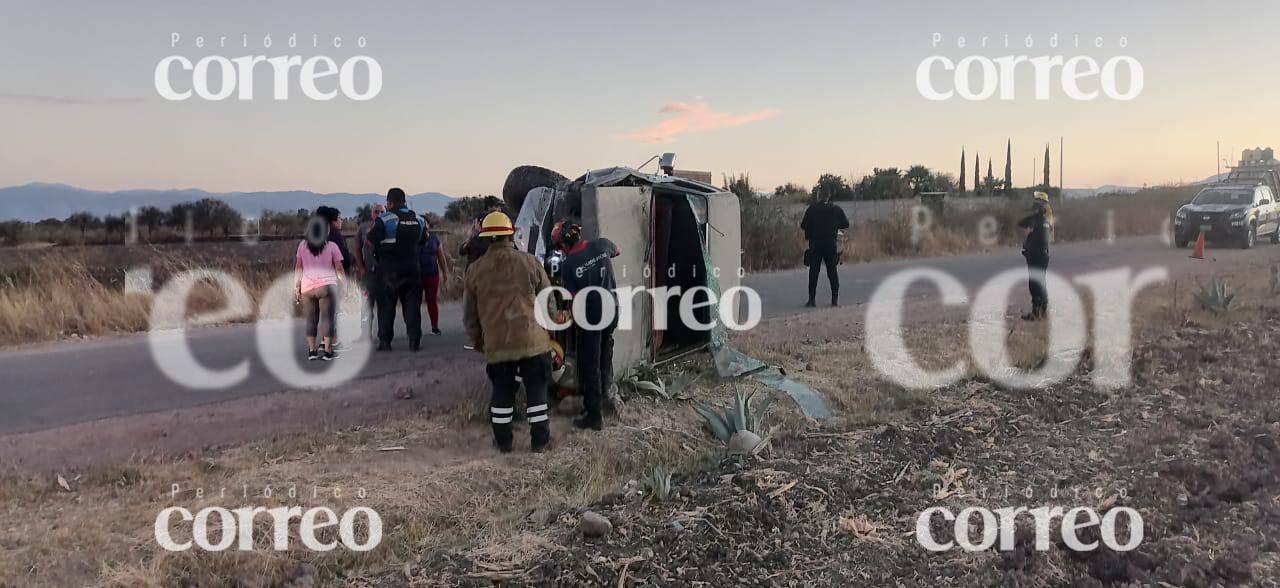 Volcadura en comunidad de Acámbaro deja a un hombre lesionado 