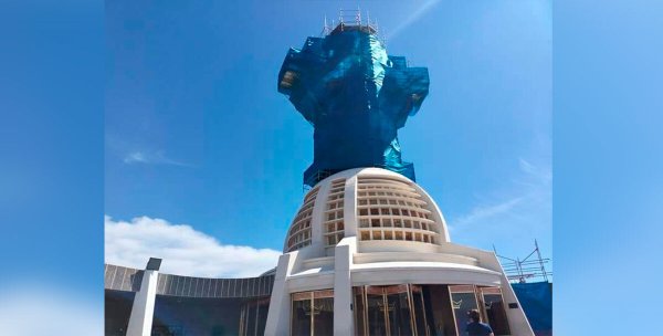 Retiran Cristo Rey de su base en Cerro del Cubilete en Silao por restauración