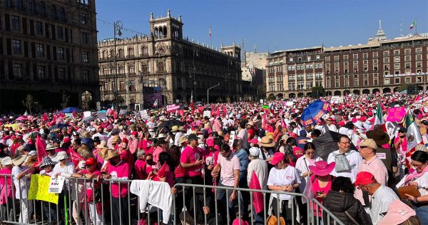 Desde temprano, miles llenan las calles por la marcha del INE en la Ciudad de México