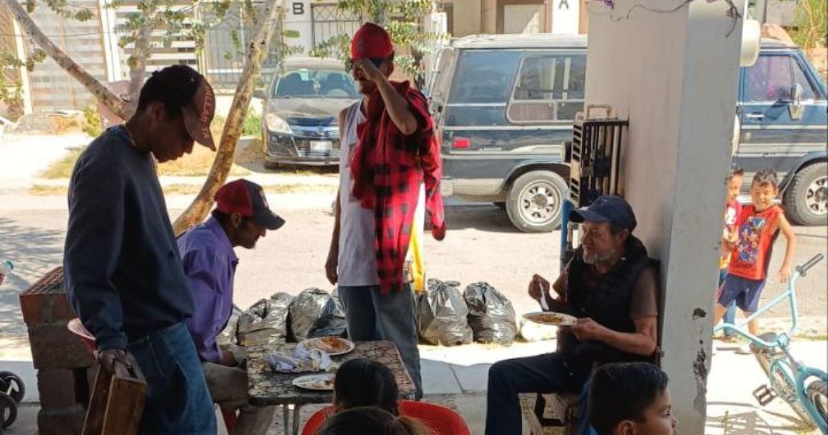 Por amor a su colonia, crea comedor comunitario en Brisas del Campestre en León