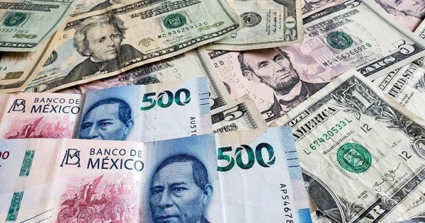 A espera del informe trimestral de Banxico, se aprecia el peso frente al dólar