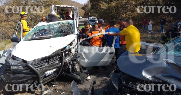 Deja siete heridos choque en la Sierra de Santa Rosa