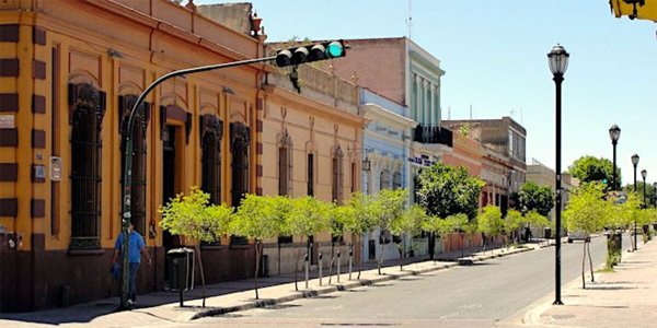 Pese a cierre de negocios en León, descartan crisis económica para la ciudad 