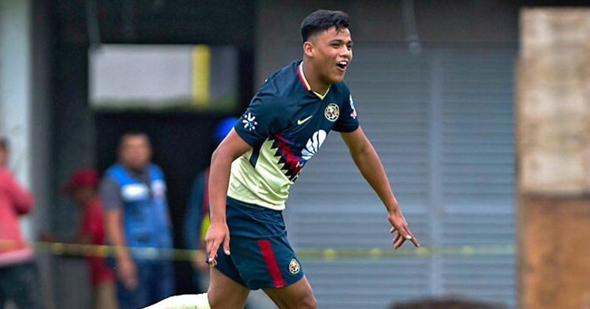 Joven señala a 'Mozumbito' Martínez,  futbolista del América, por presunto acoso