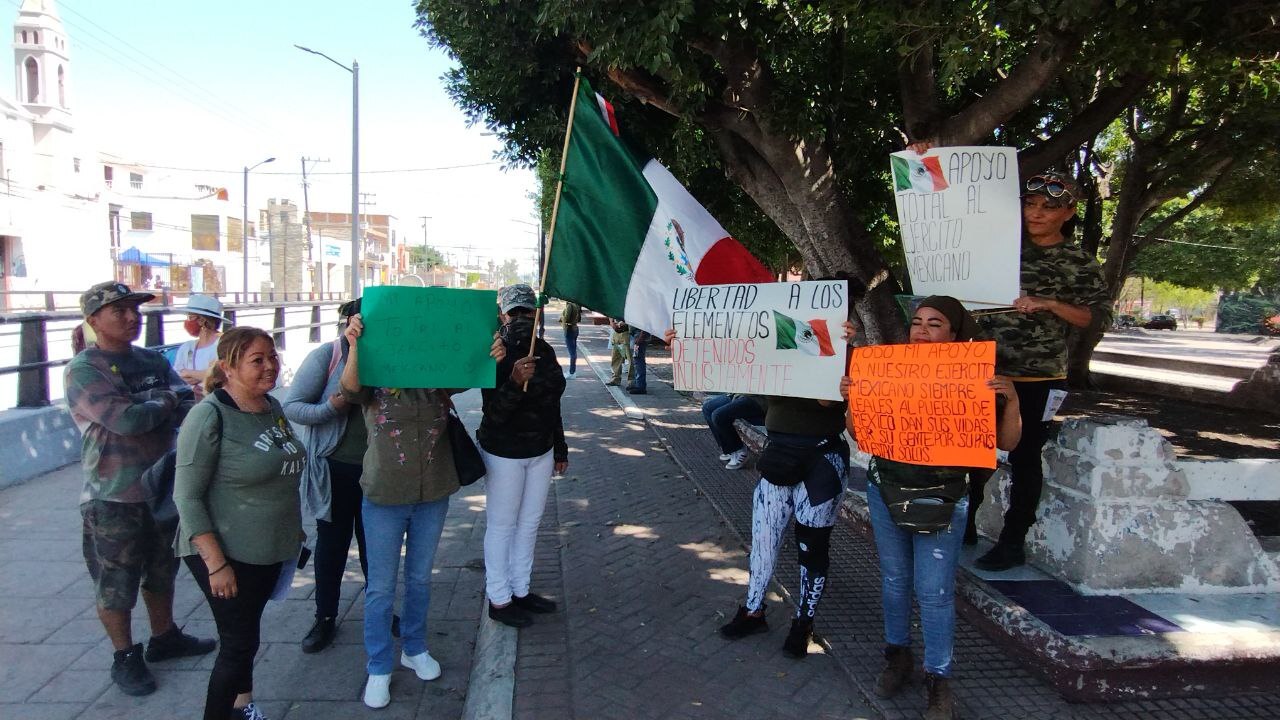 Marchan por el Ejército en Guanajuato en apoyo a militares detenidos en Tamaulipas 