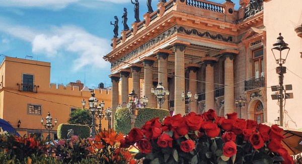 10 manualidades para hacer este Día de las Flores