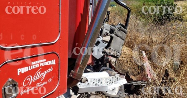 Resulta con lesiones leves trailero embestido por tren en Pénjamo