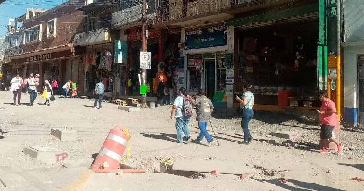 Se reúnen con comitiva de comerciantes de la calle Leandro Valle en Irapuato