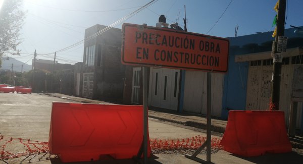 Aguas negras brotan en la calle Eucalipto de Arboledas; gobierno de Guanajuato 'dejó inconclusa la obra': vecinos  