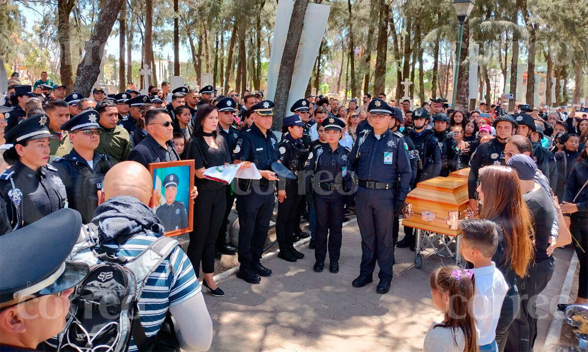 “No quiero que manchen su nombre“: padre del policía Luis Alfredo Estrada exige justicia en León