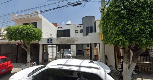 Huyen abogados de Punto Legal en León tras fraude con remates de casas